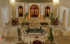 اقامتگاه سنتی کلیاس کرمان