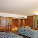 سوئیت چهارتخته دو خواب سلام با دید کامل به حرم هتل قصر الضیافه قدس مشهد