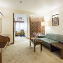 سوئيت رويال یکخوابه دونفره هتل نگین پاسارگاد مشهد