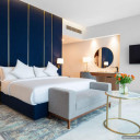 سوئیت دو تخته لاکچری بالکن دار هتل آریا کیش