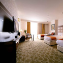 اتاق سه تخته جدا رو به شهر PF هتل اسپیناس پالاس تهران