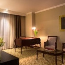 سوئیت جونیور سه تخته خانوادگی CF (طبقات 4 تا 9 ) هتل اسپیناس پالاس تهران