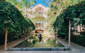 اقامتگاه سنتی خادمی کاشان