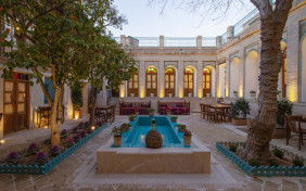 اقامتگاه سنتی ورتاج شیراز