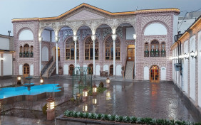 هتل بوتیک عمارت میرزا مهدی فراش باشی ( سرخه ای ) تبریز