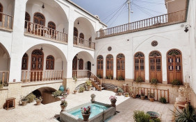 اقامتگاه سنتی گیواک کاشان