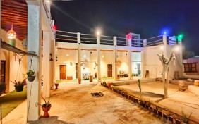 اقامتگاه بومگردی چیرا قشم