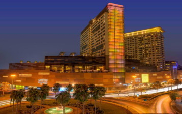 تور هتل سوئیسوتل الغریر (Swissotel AlGhurair) دبی