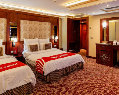 هتل الماس مشهد 4