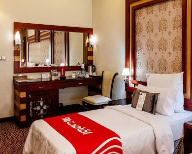 هتل الماس مشهد 6