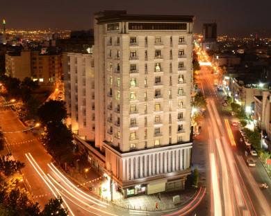 هتل بزرگ تهران