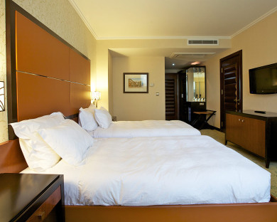 هتل اسپیناس بلوار تهران 67