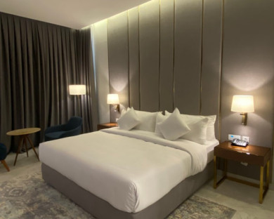 هتل آریا کیش 37