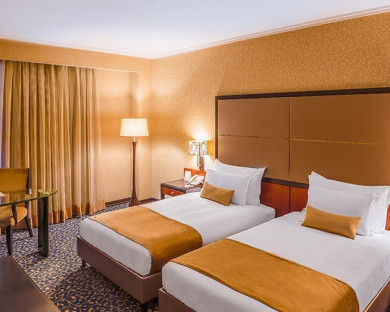 هتل اسپیناس بلوار تهران 73