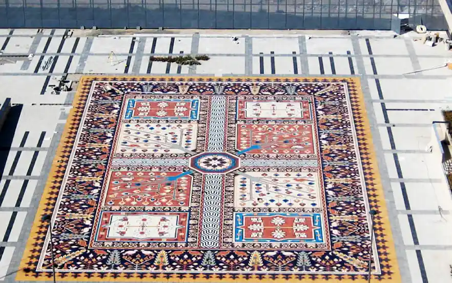 فرش سنگی یکی از جذاب‌ترین جاهای دیدنی تبریز