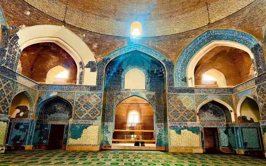مسجد کبود یکی از ارزشمندترین جاهای دیدنی تبریز