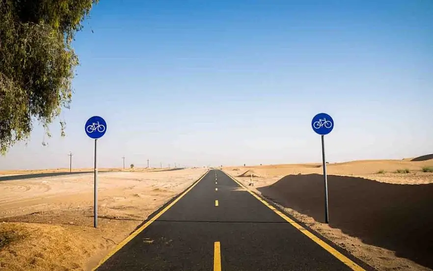 دوچرخه سواری در جاده القدره دبی