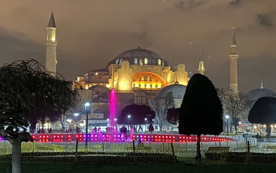 شب های استانبول روبروی مسجد آبی