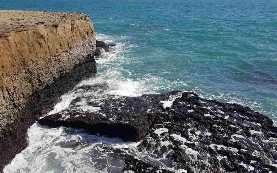 chabahar rocky beach 2