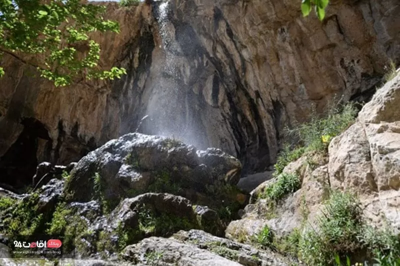 آبشار لادر اطراف اصفهان